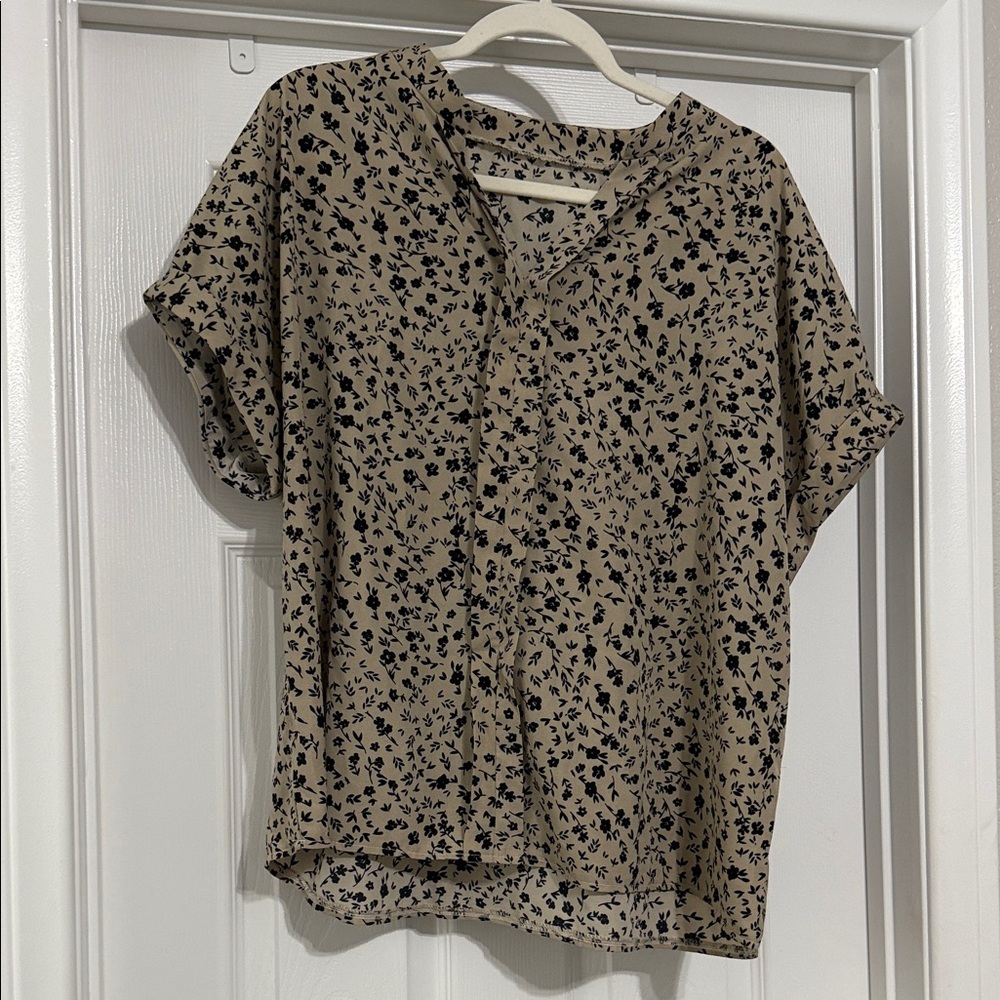 SHEIN Black and Tan Floral Button Down Shirt
